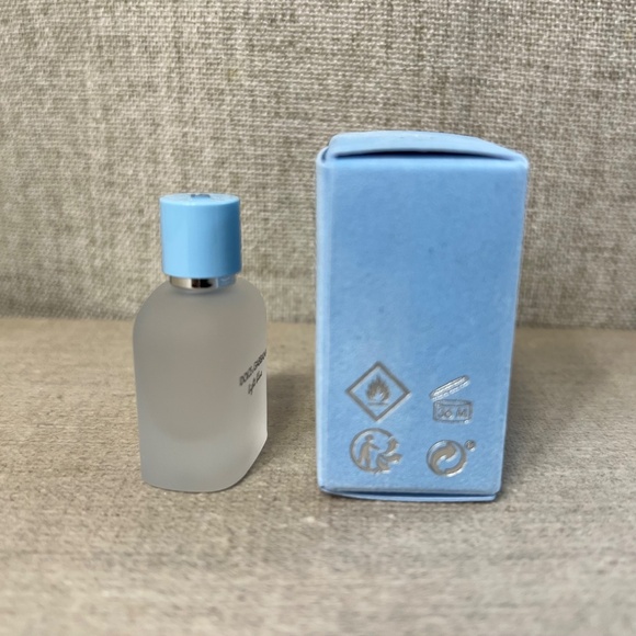 🩵 Dolce&Gabbana Light Blue mini - Picture 6 of 7